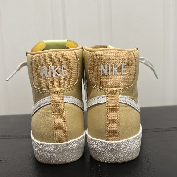 Nike sneakers - Picture 5 of 8